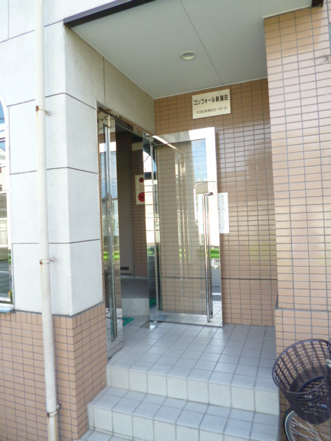 コンフォール新蒲田のエントランス