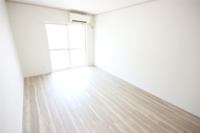 【寝室】 | ヴェルメゾンツインA