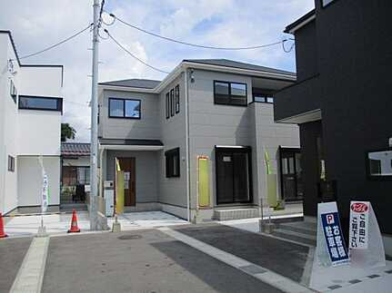 広島市佐伯区坪井1丁目　新築一戸建て(全3棟)の前面道路含む現地写真