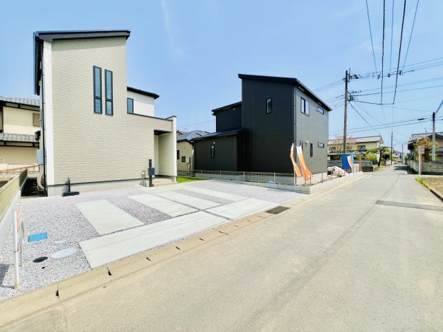 高崎市正観寺町の前面道路含む現地写真|駐車スペース２台以上可♪車の通りも少なく駐車も楽々♪