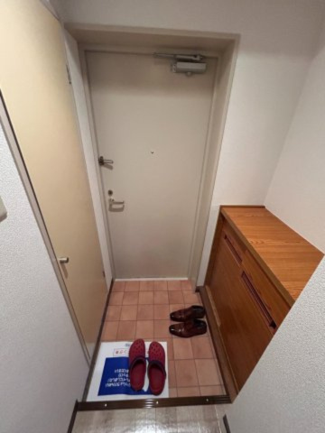 コーポ長谷川の玄関