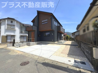 【外観】 | 現地写真。プラス不動産販売なら、現場の全ての棟をまとめてご見学頂けます。