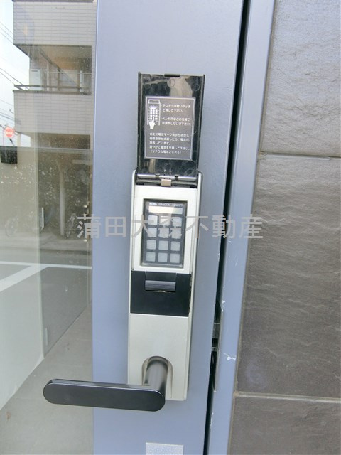 レピュア大森レジデンスのエントランス