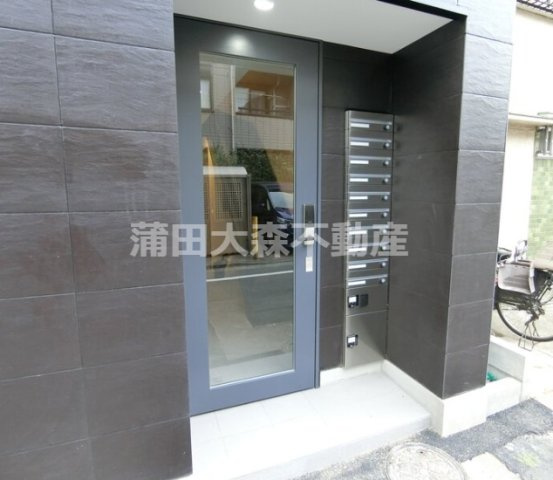 レピュア大森レジデンスのエントランス