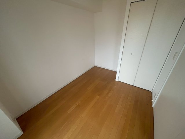 アーデンタワー北堀江の洋室