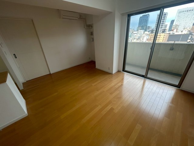 アーデンタワー北堀江の居間・リビング