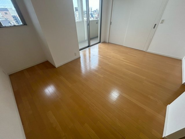 アーデンタワー北堀江の居間・リビング