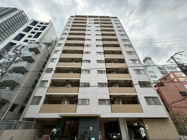 アーデンタワー北堀江の外観