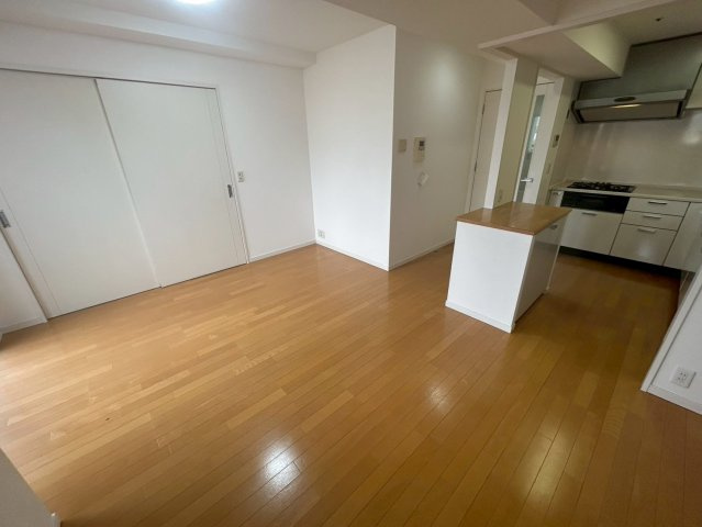 アーデンタワー北堀江の居間・リビング