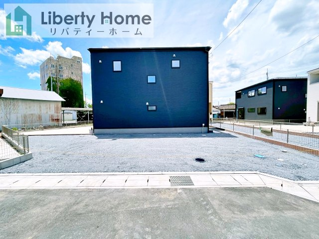 笠間駅前1期　新築戸建　4号棟の駐車場