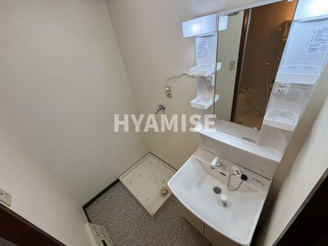 七福マンションの洗面所