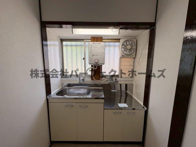 萱島桜園町テラスハウスのキッチン|きれいなキッチンです