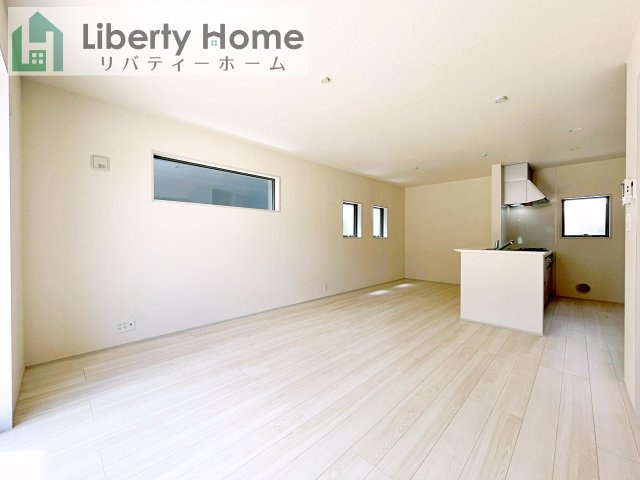 笠間駅前1期　新築戸建　2号棟の居間・リビング