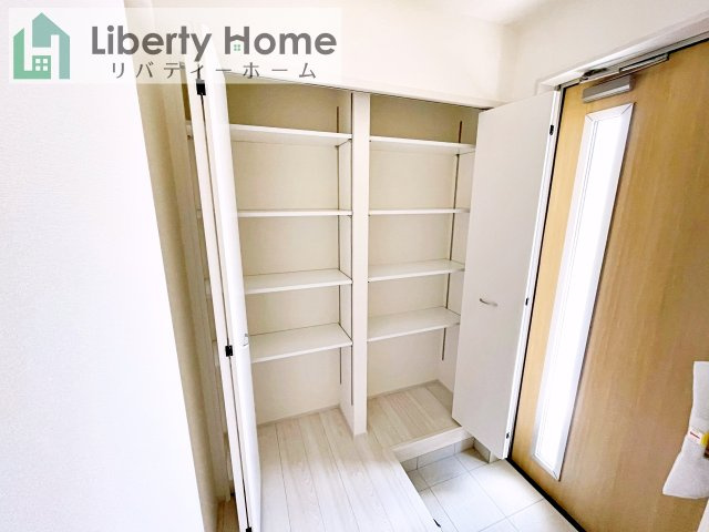 笠間駅前1期　新築戸建　2号棟の玄関