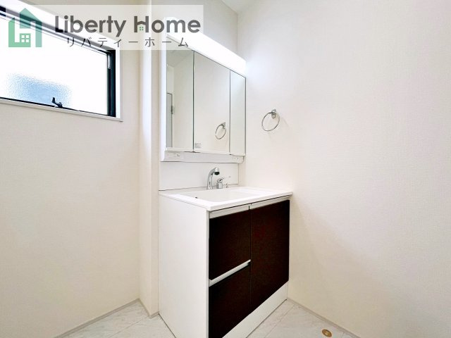 笠間駅前1期　新築戸建　1号棟の独立洗面台