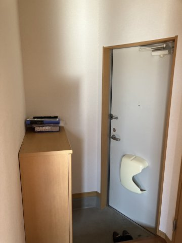 レイク・ノナの玄関