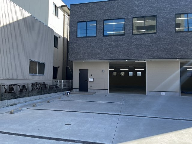 印場元町５－２ＧＩＭＵＣＯの駐車場