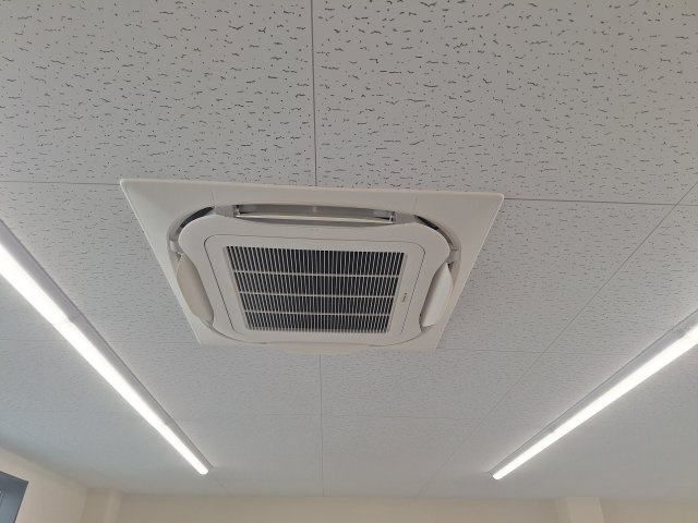 東名西町２－４９ＧＩＭＵＣＯの設備|エアコン3基あります