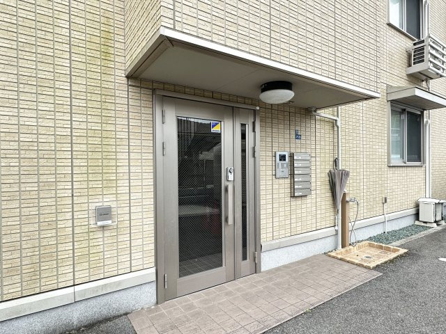 コンフォール薊のエントランス