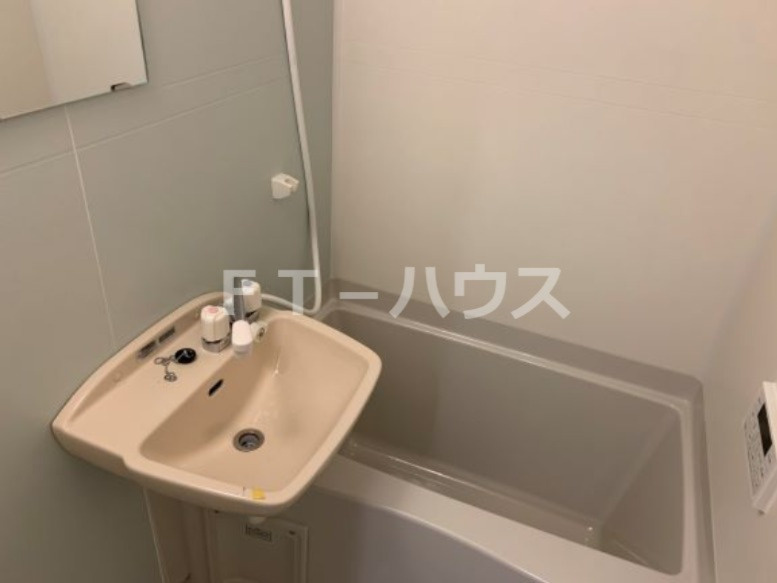 メルディア津田沼の浴室