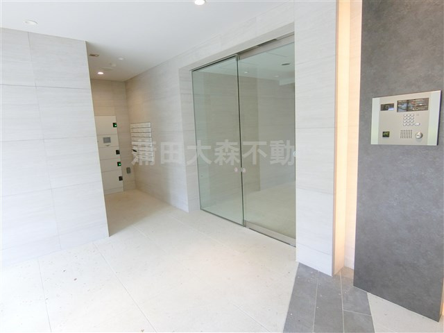 CREVISTA大森のエントランス