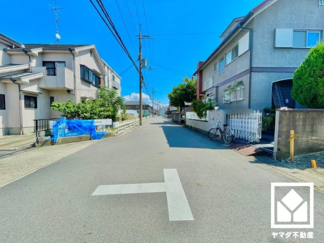 伏見区羽束師鴨川町の前面道路含む現地写真