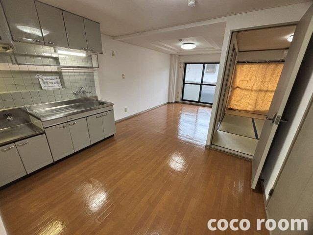 パレスフォーシーズンの居間・リビング