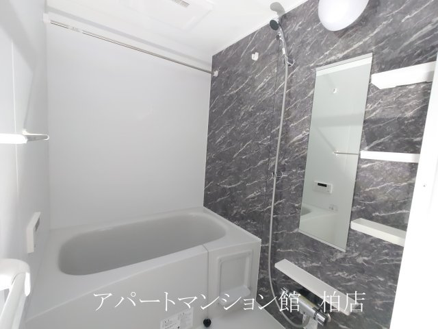 ソルス・おおたかの浴室