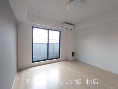 【洋室】 | ソルス・おおたか