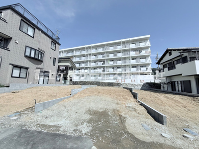 【外観】 | 静岡市清水区蜂ヶ谷 5期 新築一戸建て 1号棟 | 現在建築中の外観画像です。ご内覧は同じメーカーの完成物件へご案内いたしますので、いつでもご相談ください！