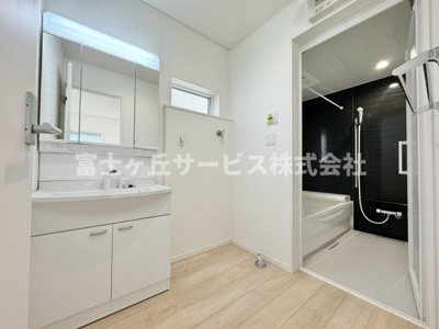 【脱衣所】 | 静岡市清水区蜂ヶ谷 5期 新築一戸建て 3号棟 | 脱衣場です