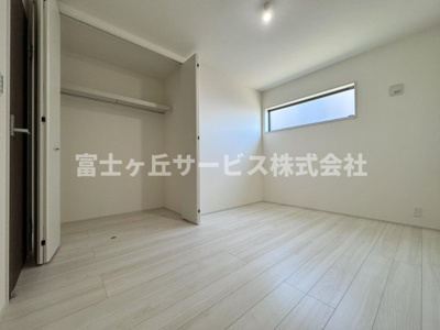 【子供部屋】 | 焼津市利右衛門 3期 新築一戸建て 2号棟 | 子供部屋としても使える洋室です