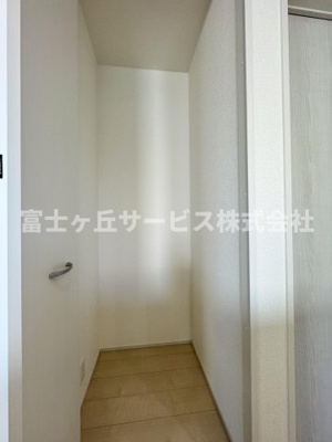 【収納】 | 焼津市利右衛門 3期 新築一戸建て 3号棟 | リビングにある収納です