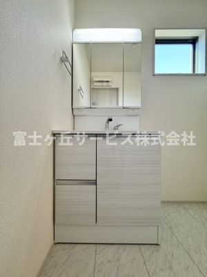 【独立洗面台】 | 焼津市利右衛門 3期 新築一戸建て 3号棟 | 朝の身支度に便利な独立洗面台です