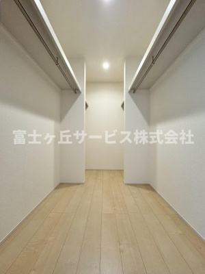 【収納】 | 焼津市利右衛門 3期 新築一戸建て 3号棟 | 収納豊富なウォークインクローゼット