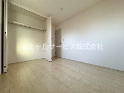 【子供部屋】 | 焼津市利右衛門 3期 新築一戸建て 3号棟 | 子供部屋としても使える洋室です