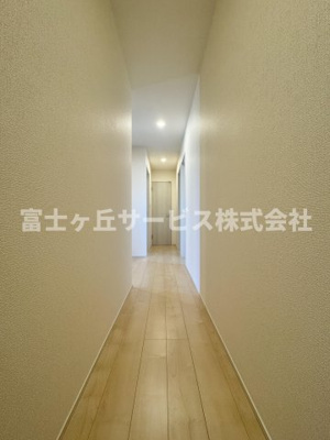 【内装】 | 焼津市利右衛門 3期 新築一戸建て 3号棟 | 廊下です