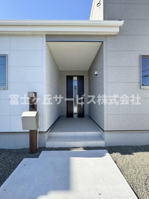 【エントランス】 | 焼津市利右衛門 3期 新築一戸建て 3号棟 | エントランスです