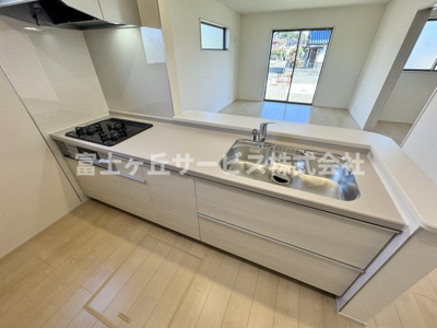 【キッチン】 | 焼津市利右衛門 3期 新築一戸建て 3号棟 | 広々としていてお料理がしやすいキッチンです