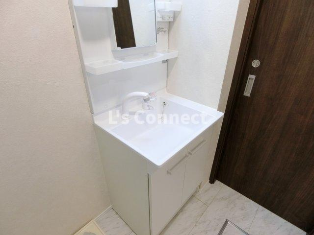 【洗面所】 | vogue house F | 朝の支度もスムーズな独立洗面台。