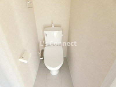 【トイレ】 | N.Crest | 温水洗浄便座付きのトイレ。