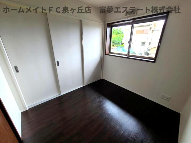 【洋室】 | Casa Domani(カーサ ドマーニ） | リビングと洋室の間仕切りを閉めたとき
