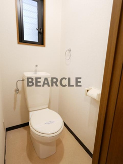 【トイレ】 | Stable万寿寺 | 清潔感のあるトイレです