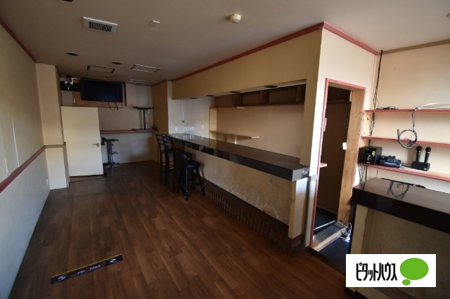 高野ビルの内装