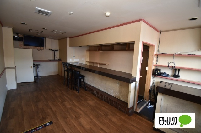 高野ビルの内装