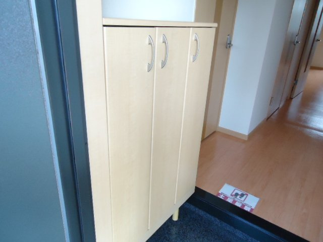 メゾン・ルミナスⅠの玄関|玄関　靴箱