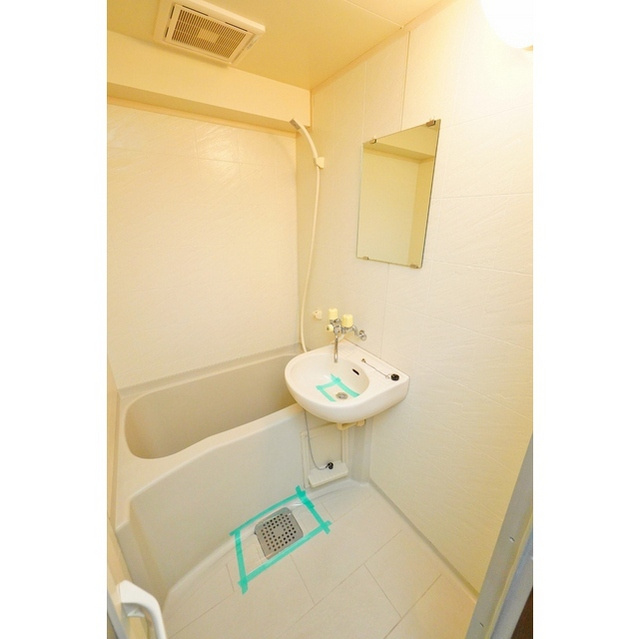 岐阜市加納安良町のアパートの浴室|バスルーム