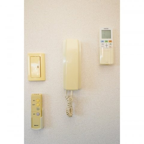 岐阜市加納安良町のアパートの設備|インターホン