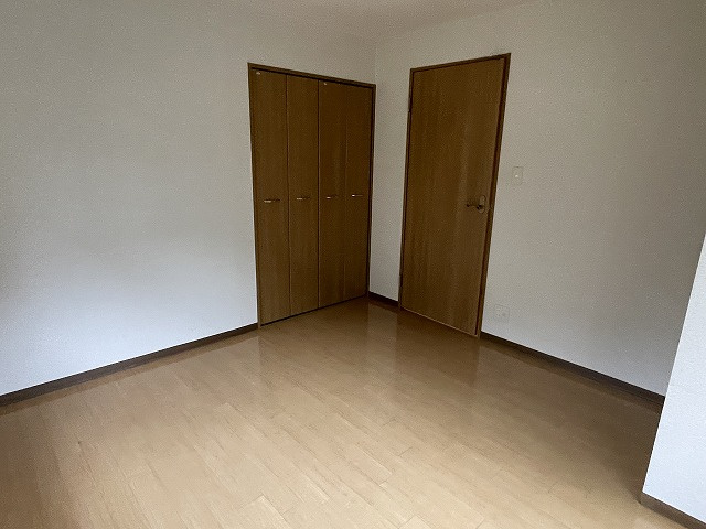 【洋室】 | リバーサイドヒルズ | 広々とした洋室です（同棟別室施工例）