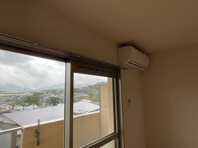 【設備】 | リバーサイドヒルズ | エアコン1台付（同棟別室施工例）